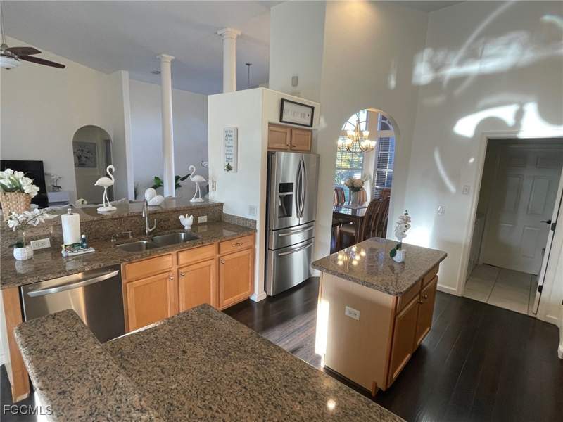 4 bedroom SingleFamilyResidence at 2409 SW 17th Pl, Cape Coral, Cape Coral — photo 4