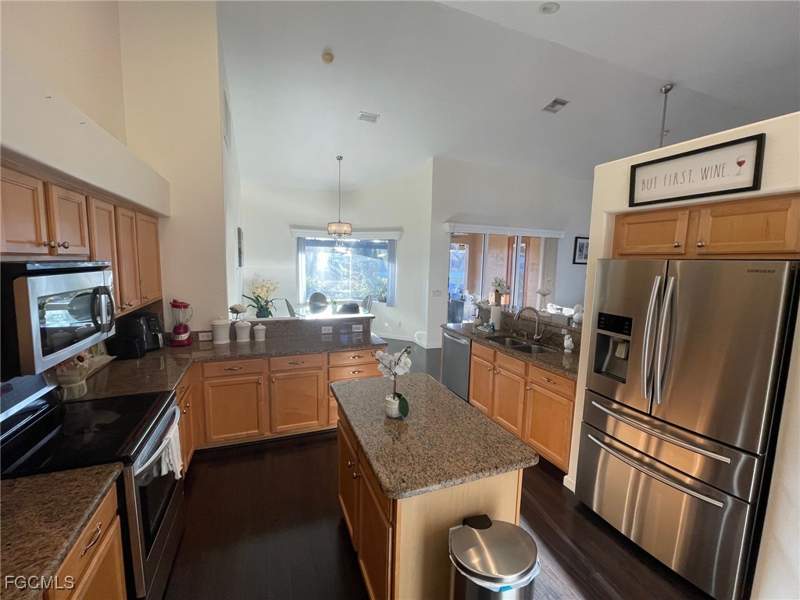 4 bedroom SingleFamilyResidence at 2409 SW 17th Pl, Cape Coral, Cape Coral — photo 5
