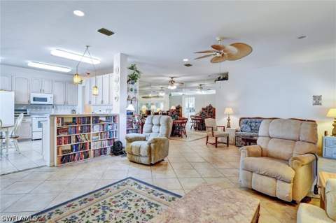 7442 Meldin Ct, Naples FL - photo 16 of 50