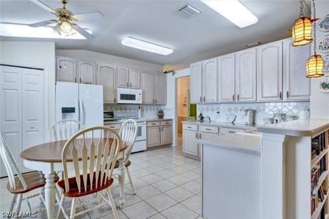 7442 Meldin Ct, Naples FL - photo 19 of 50