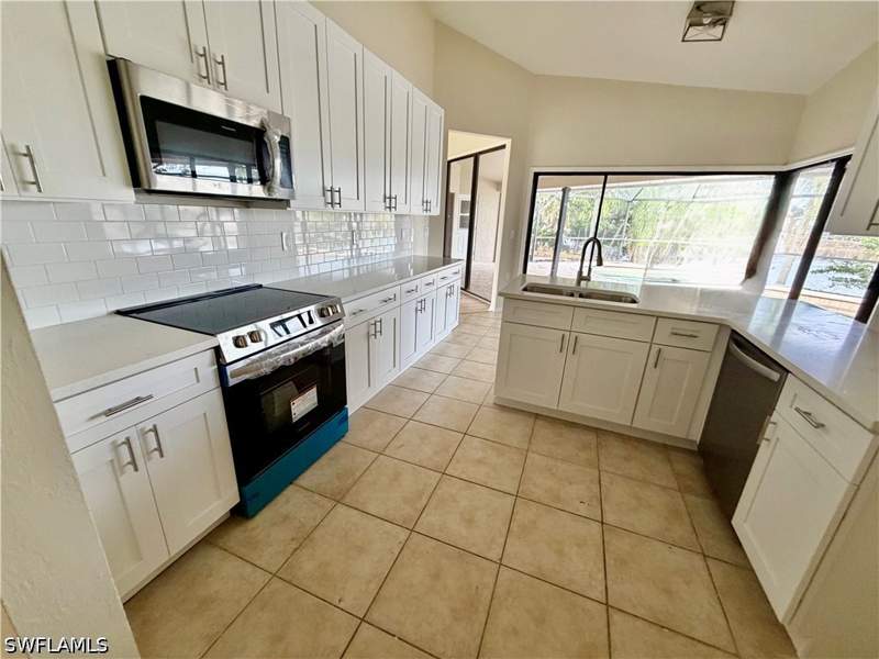 3 bedroom SingleFamilyResidence at 3090 52nd St SW, Golden Gate City, Naples — photo 4