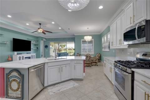 9205 Campanile Cir, Naples FL - photo 7 of 37