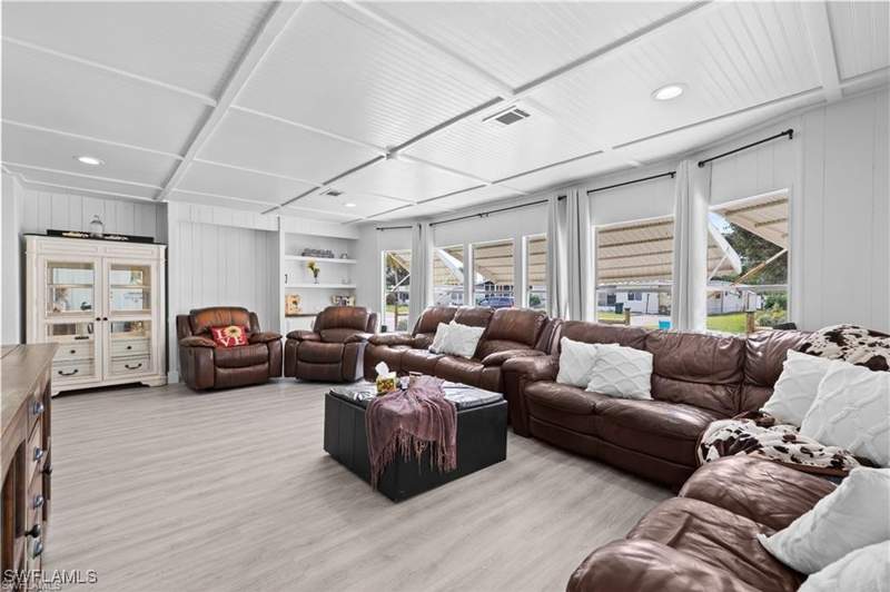 2 bedroom ManufacturedHome at 23 Derhenson Dr, Henderson Creek Park, Naples — photo 3