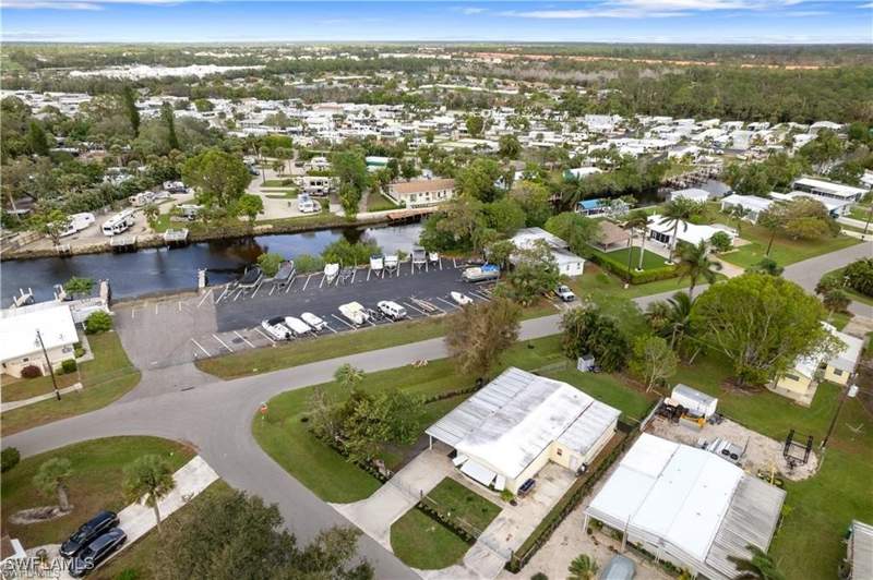 2 bedroom ManufacturedHome at 23 Derhenson Dr, Henderson Creek Park, Naples — photo 5