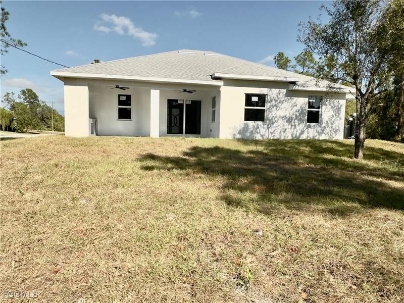 3 bedroom SingleFamilyResidence at 315 Spokane Ave, Lehigh Acres, Lehigh Acres — photo 5