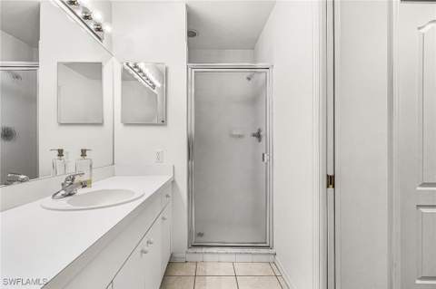 8505 Naples Heritage Dr 146, Naples FL - photo 11 of 35