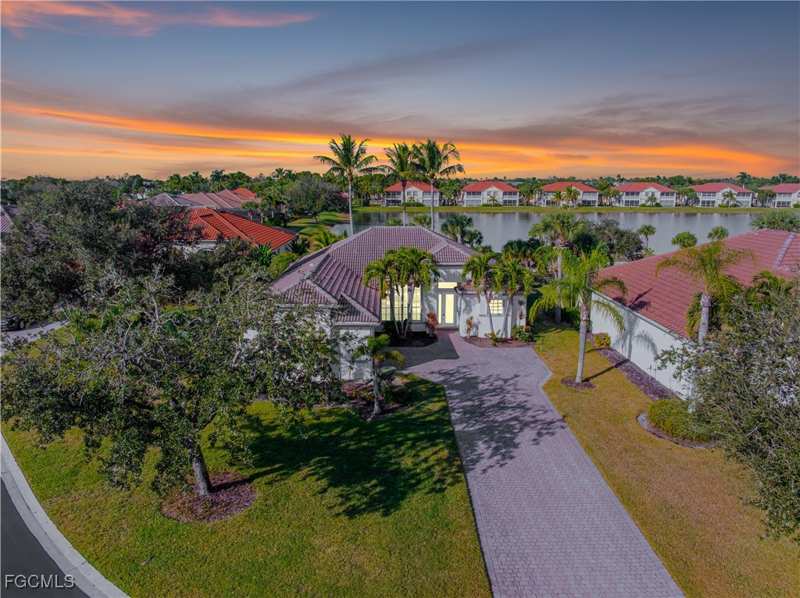 3 bedroom SingleFamilyResidence at 11105 Sea Tropic Ln, Coco Bay, Fort Myers — photo 1