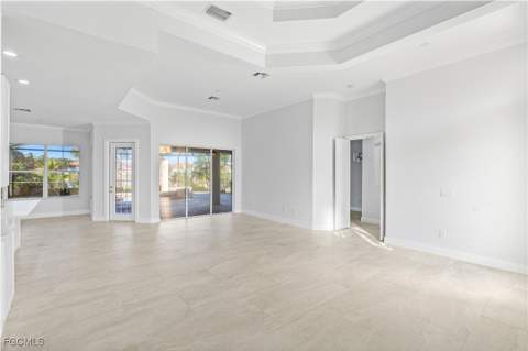 11105 Sea Tropic Ln, Fort Myers FL - photo 12 of 48