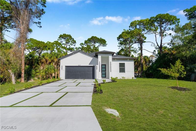 3 bedroom SingleFamilyResidence at 5037 Pinetree Cir, Port Labelle, Labelle — photo 5