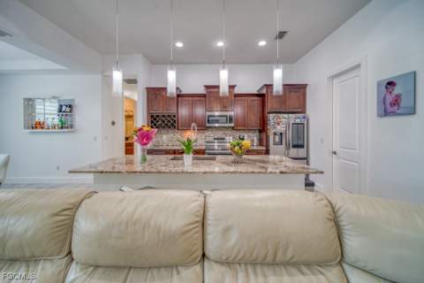 1528 NW 24th Pl, Cape Coral FL - photo 10 of 46