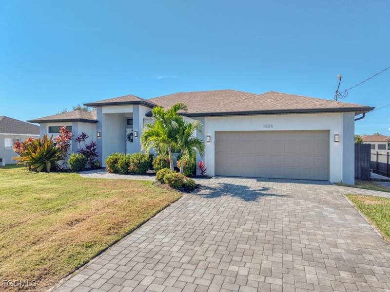 3 bedroom SingleFamilyResidence at 1528 NW 24th Pl, Cape Coral, Cape Coral — photo 2