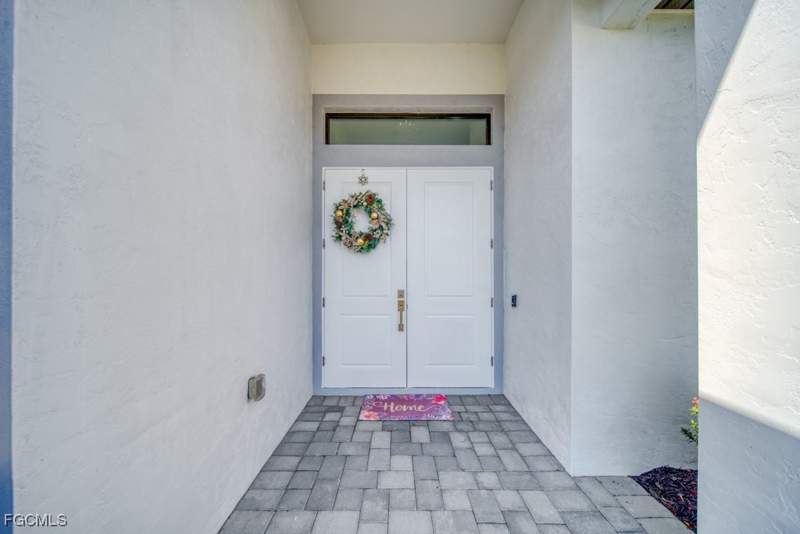 3 bedroom SingleFamilyResidence at 1528 NW 24th Pl, Cape Coral, Cape Coral — photo 3