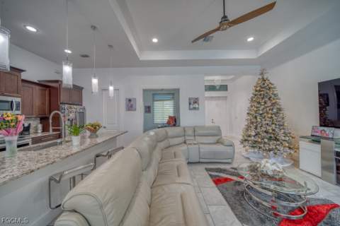 1528 NW 24th Pl, Cape Coral FL - photo 7 of 46