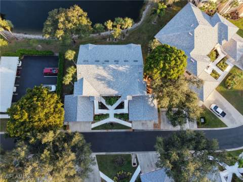 440 Wiggins Lake CT 201, Naples FL - photo 21 of 33