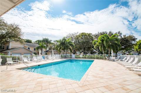 440 Wiggins Lake CT 201, Naples FL - photo 23 of 33
