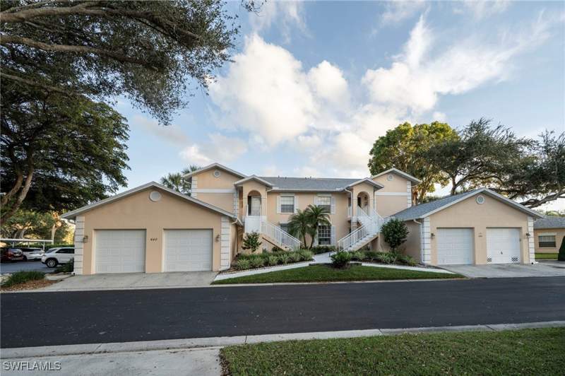 2 bedroom Condominium at 440 Wiggins Lake CT 201, WIGGINS LAKES AND PRESERVES, Naples — photo 4