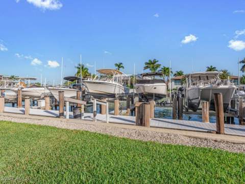 893 Collier Ct 3-301, Marco Island FL - photo 24 of 34