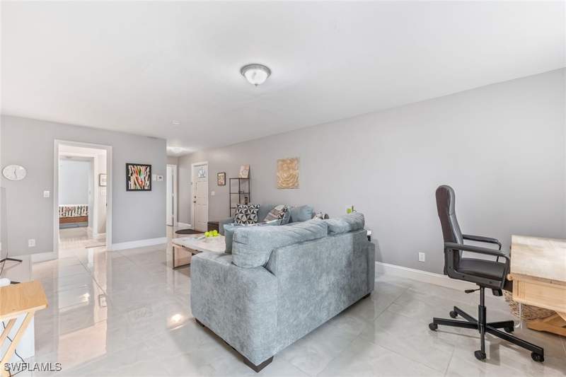2 bedroom Condominium at 1724 Bald Eagle Dr 512C, Naples Bath And Tennis Club, Naples — photo 2