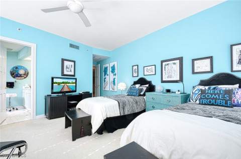 4601 Gulf Shore Blvd N 2, Naples FL - photo 18 of 40