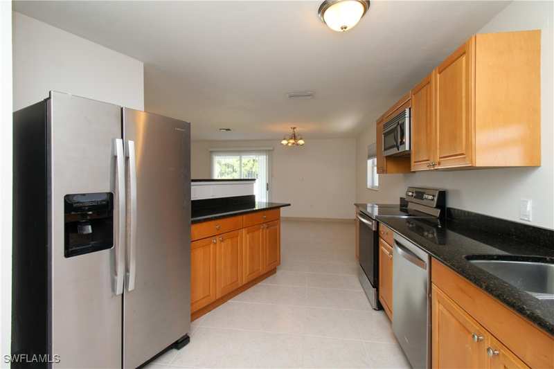 2 bedroom SingleFamilyResidence at 615 108th Ave N, Naples Park, Naples — photo 1