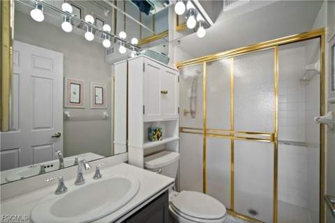 7430 Lake Breeze Dr 402, Fort Myers FL - photo 12 of 44