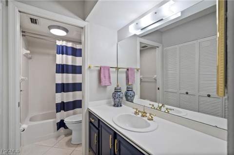 7430 Lake Breeze Dr 402, Fort Myers FL - photo 15 of 44