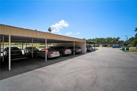 7430 Lake Breeze Dr 402, Fort Myers FL - photo 20 of 44