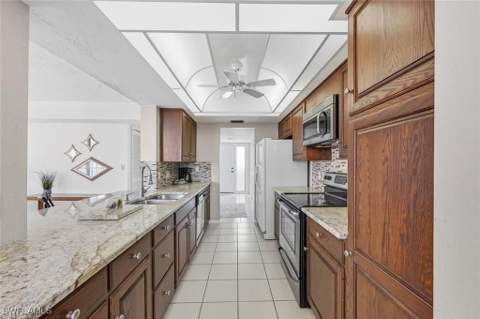11 Bluebill Ave 1006, Naples FL - photo 15 of 45