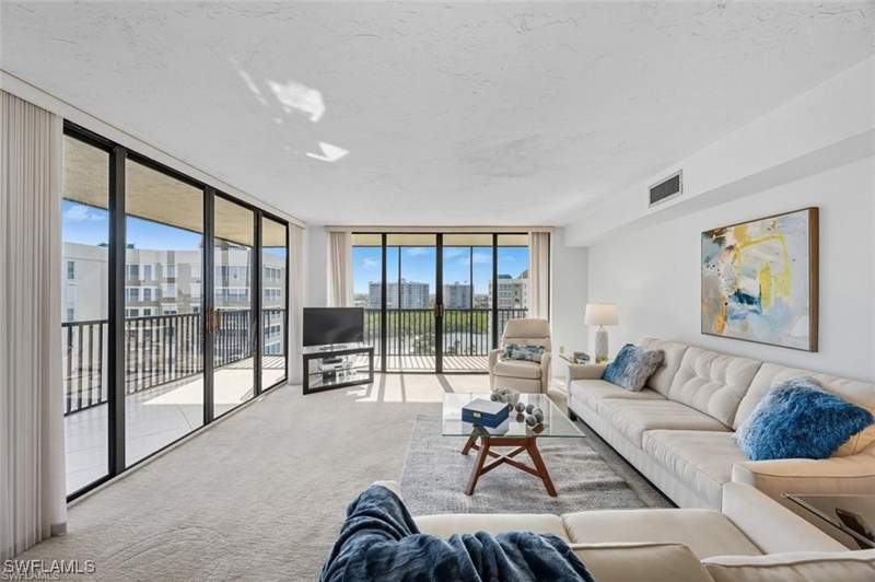 2 bedroom Condominium at 11 Bluebill Ave 1006, Vanderbilt Surf Colony, Naples — photo 3