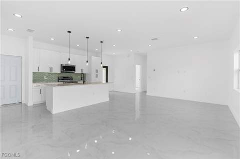 837 Colyer St E, Lehigh Acres FL - photo 6 of 22