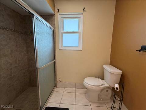 1410 SE 1st Ter, Cape Coral FL - photo 12 of 20