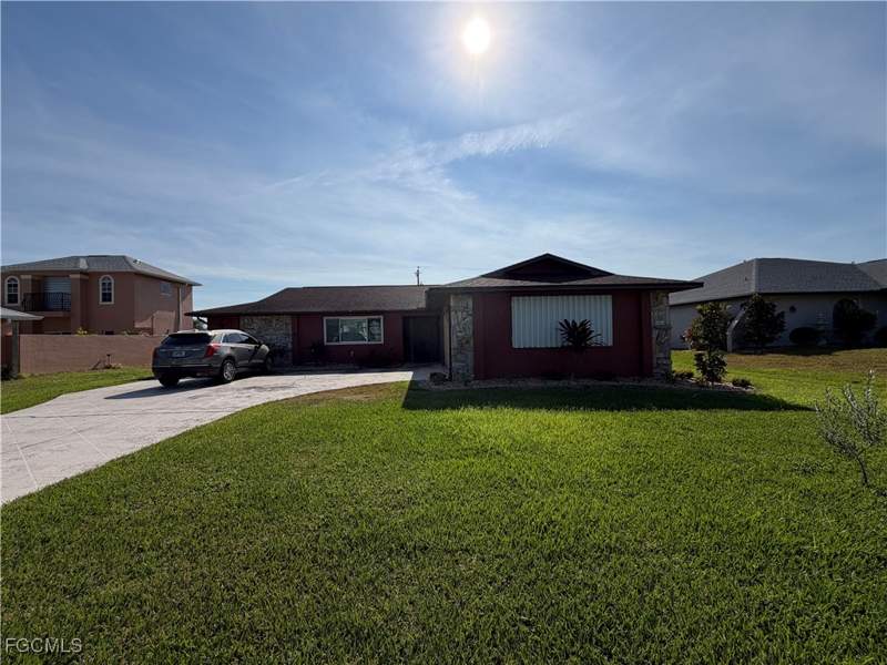 3 bedroom SingleFamilyResidence at 1410 SE 1st Ter, Cape Coral, Cape Coral — photo 3