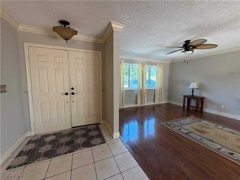 3 bedroom SingleFamilyResidence at 1410 SE 1st Ter, Cape Coral, Cape Coral — photo 4
