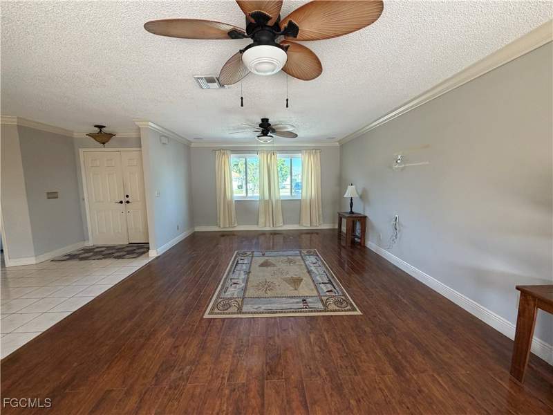 3 bedroom SingleFamilyResidence at 1410 SE 1st Ter, Cape Coral, Cape Coral — photo 5