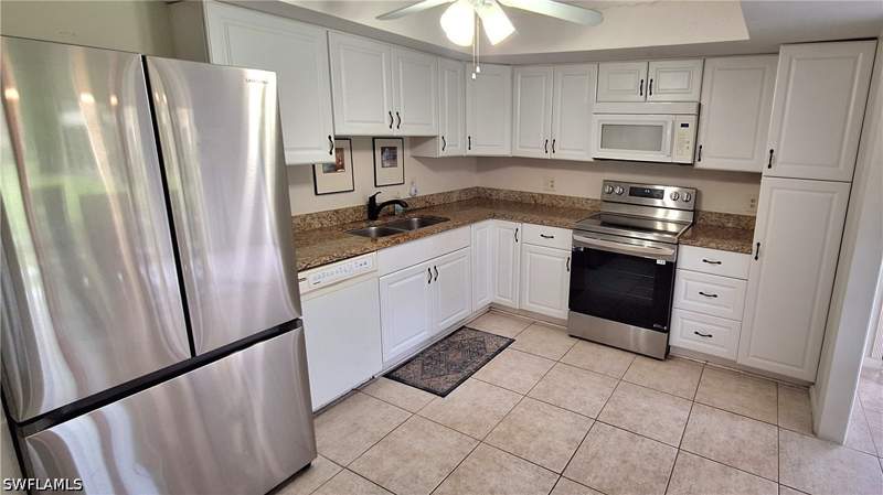 2 bedroom Condominium at 406 Meadowlark Ln 406A, Naples Bath And Tennis Club, Naples — photo 5