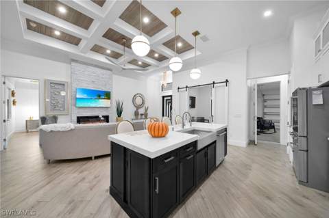425 SE 15th St, Cape Coral FL - photo 10 of 49