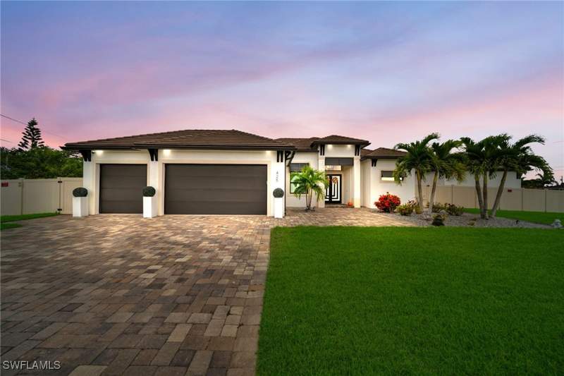 3 bedroom SingleFamilyResidence at 425 SE 15th St, Cape Coral, Cape Coral — photo 5