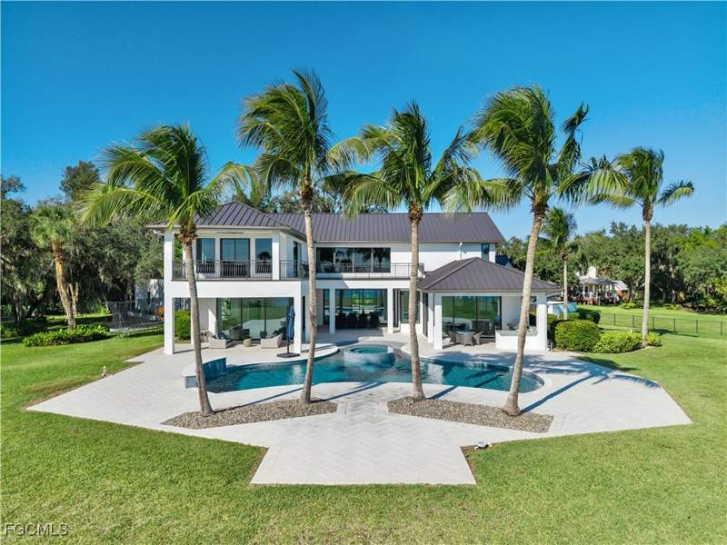 6 bedroom SingleFamilyResidence at 18090 N Olga Dr, Alva, Alva — photo 5