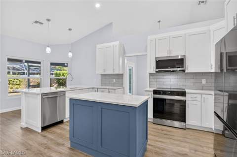 5191 Sunbury Ct, Naples FL - photo 24 of 50