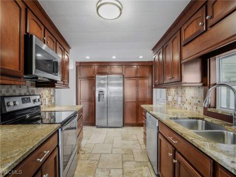14518 Battery Bend, North Fort Myers FL - photo 23 of 30
