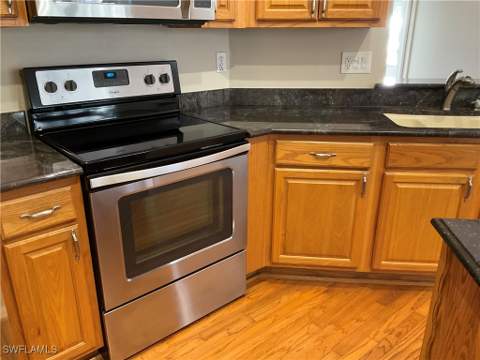 135 Glen Eagle Cir, Naples FL - photo 8 of 14