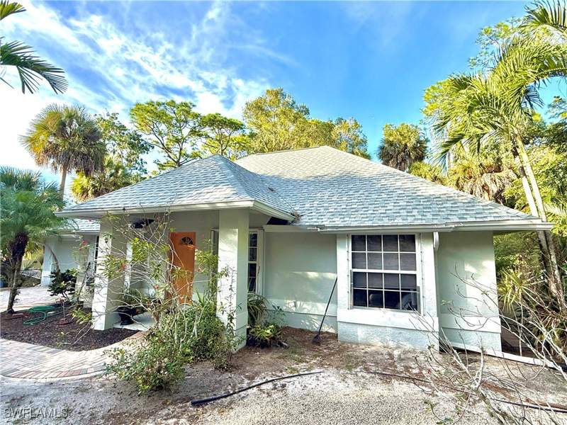 2 bedroom SingleFamilyResidence at 28062 Oak Ln, Bonita Springs, Bonita Springs — photo 2