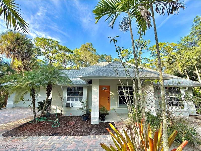 2 bedroom SingleFamilyResidence at 28062 Oak Ln, Bonita Springs, Bonita Springs — photo 3