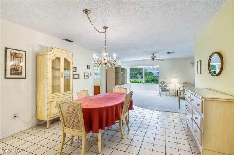 3 bedroom Attached at 6992 Edgewater Cir, Myerlee Golfside East Condo, Fort Myers — photo 2
