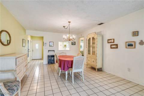 6992 Edgewater Cir, Fort Myers FL - photo 6 of 22