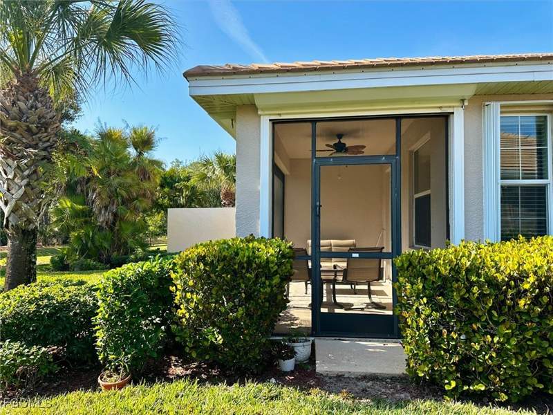 2 bedroom Attached at 10726 Cetrella Dr, Materita, Fort Myers — photo 3