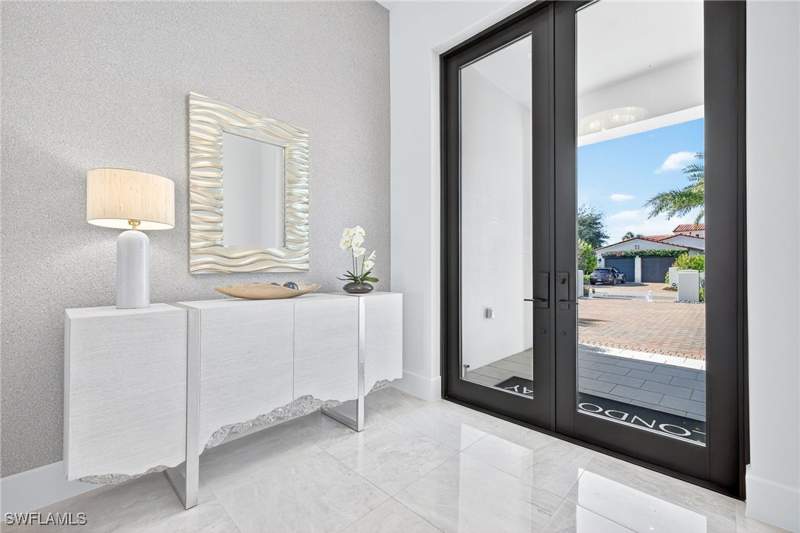 4 bedroom SingleFamilyResidence at 16732 Lucarno Way N, Lucarno, Naples — photo 2