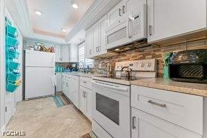 5559 Boynton Ln, Fort Myers FL - photo 7 of 38