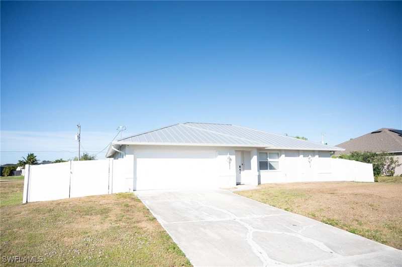 4 bedroom SingleFamilyResidence at 113 NE 11th Ter, Cape Coral, Cape Coral — photo 1