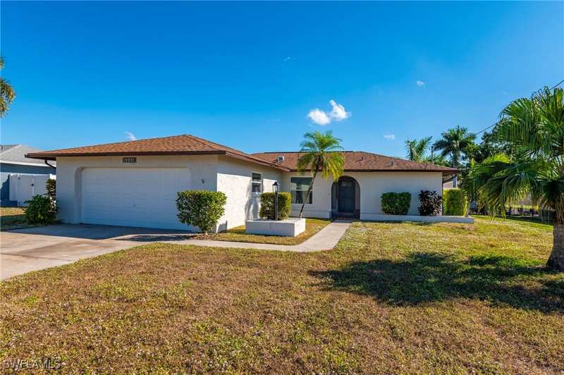 2 bedroom SingleFamilyResidence at 4548 Gulf Ave, Waterway Estates, North Fort Myers — photo 1